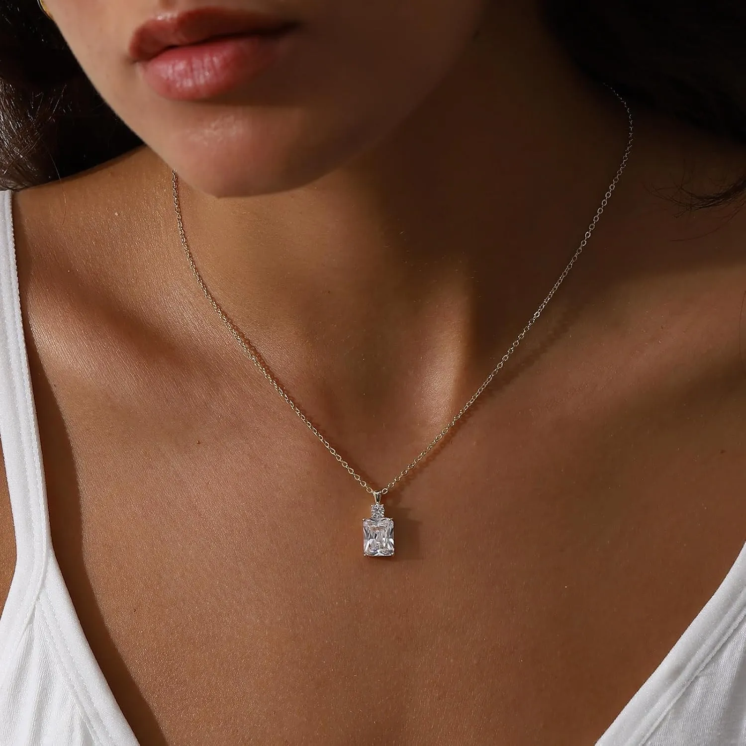Diamond Necklaces for Women,Dainty Gold Necklace 14K Gold Plated Layered Necklace Simple CZ Diamond Pendant Necklaces for Women Trendy Jewelry Gifts