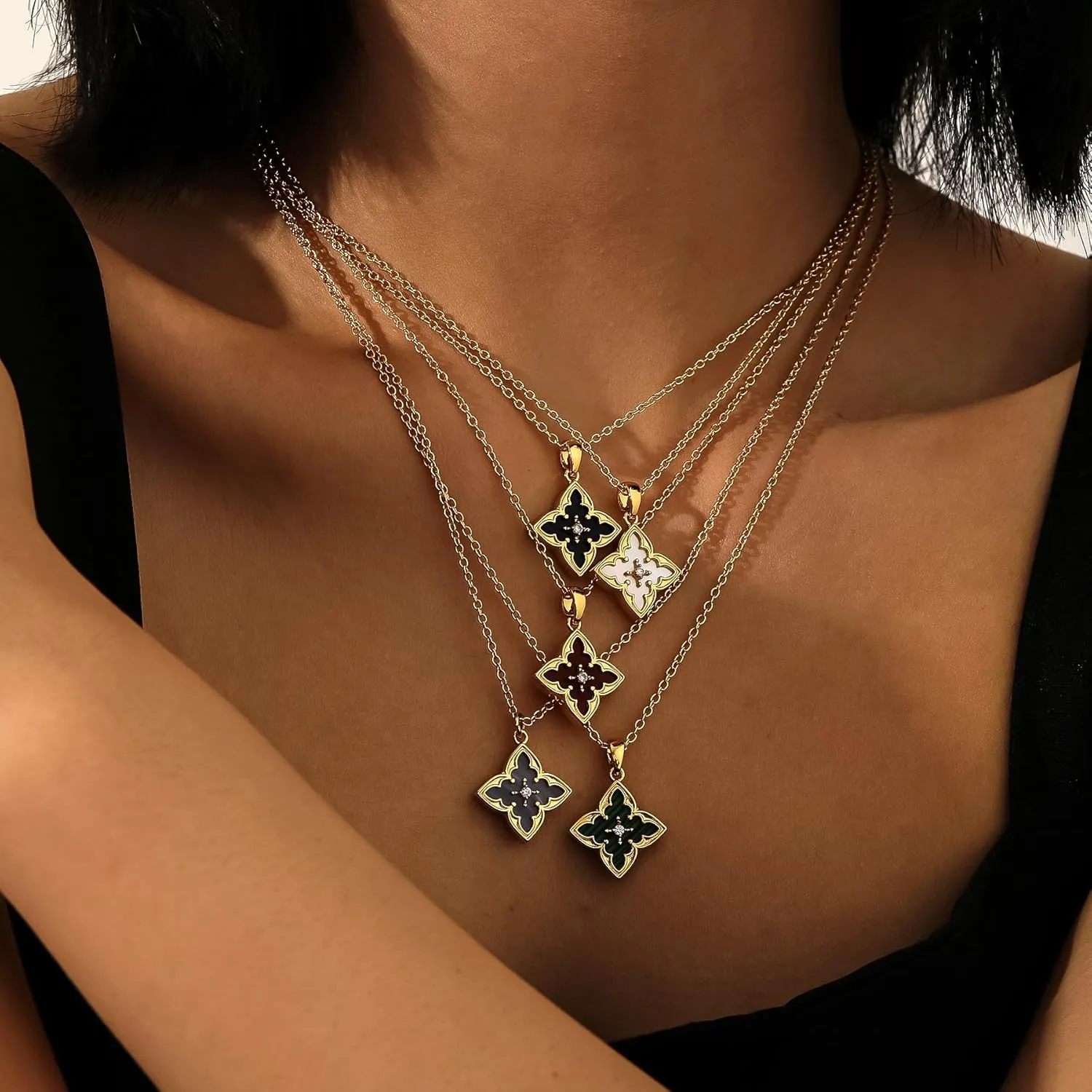 Gold Clover Necklace & Glass Bead Chain Jewelry Set Dainty 14K Gold Plated Pendant Necklace Adjustable Choker Charm Colorful Clover Pendant Lucky Necklaces for Women.