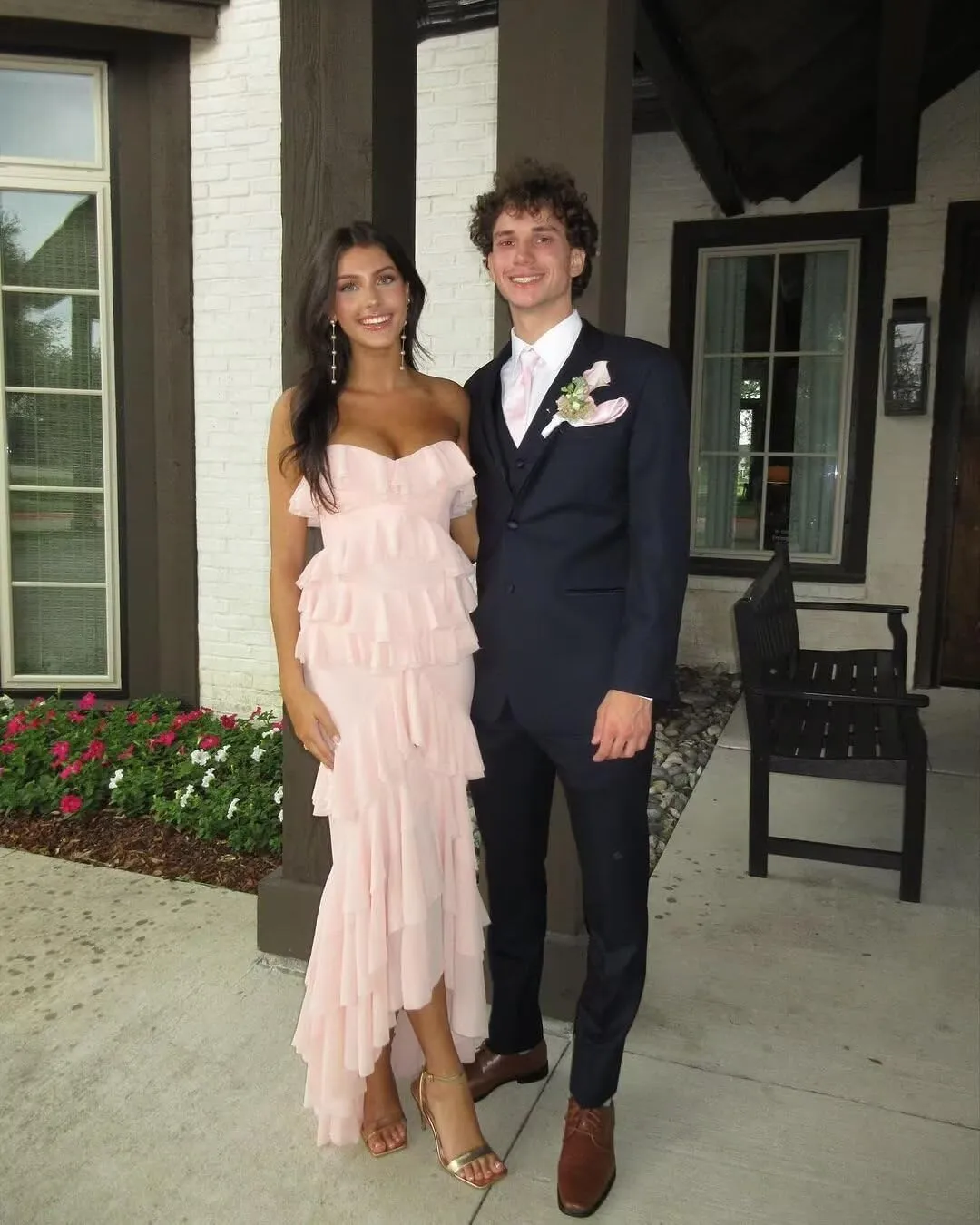 Lawrncedw Strapless Ruched Prom Dresses Chiffon Ruffles Bridesmaid Dresses Sweetheart Formal Evening Party Gown with Slit