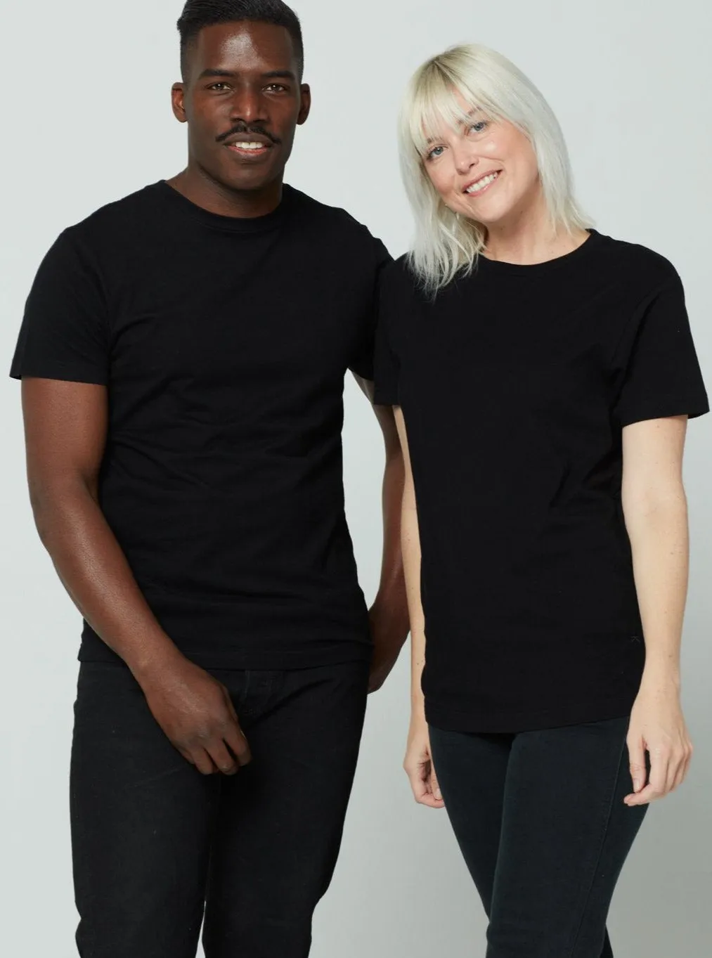 Men's Unisex T-Shirt - Black