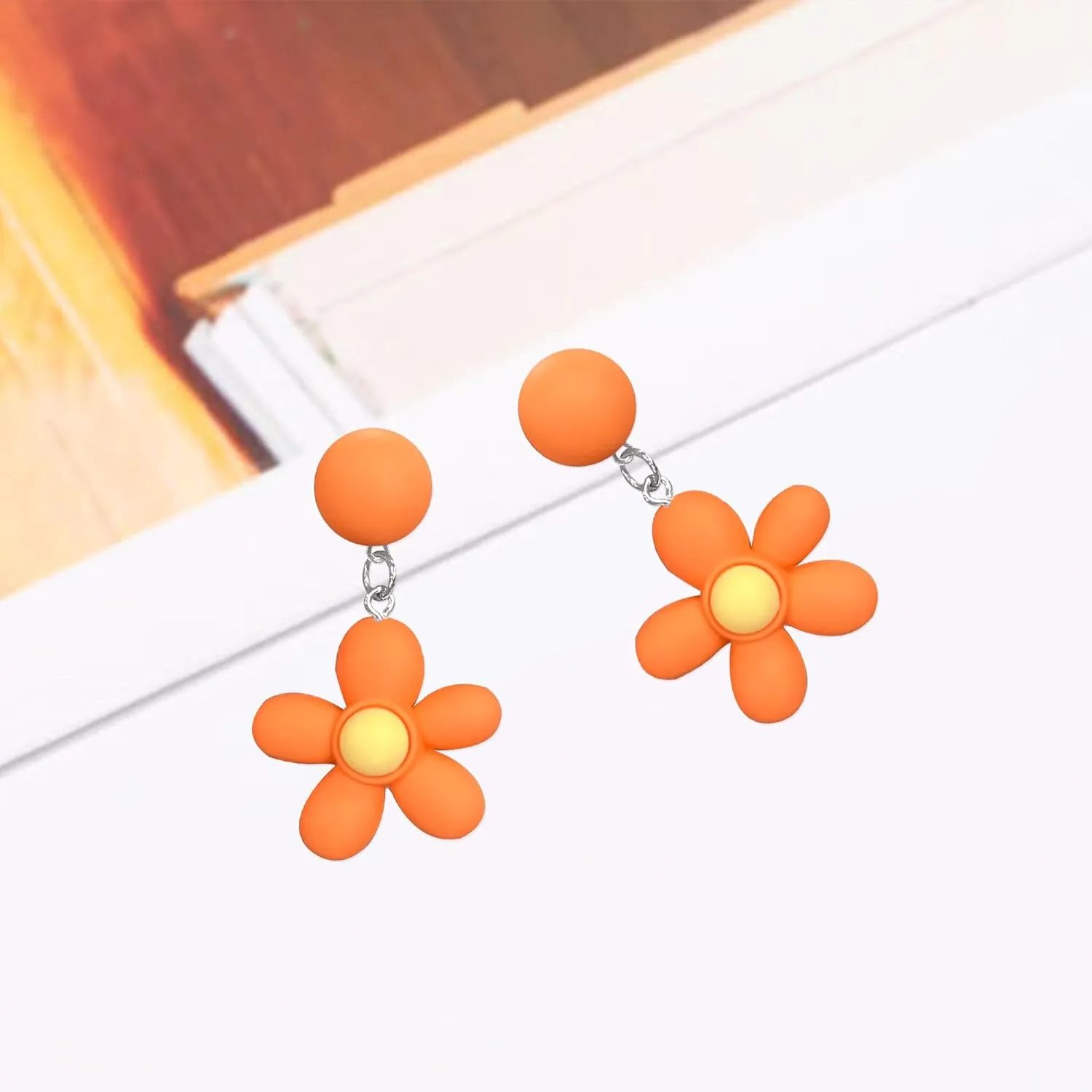 Resin Daisy Flower Stud Earrings Cute Dangle Little Sun Flower Drop Earring for Women Jewelry