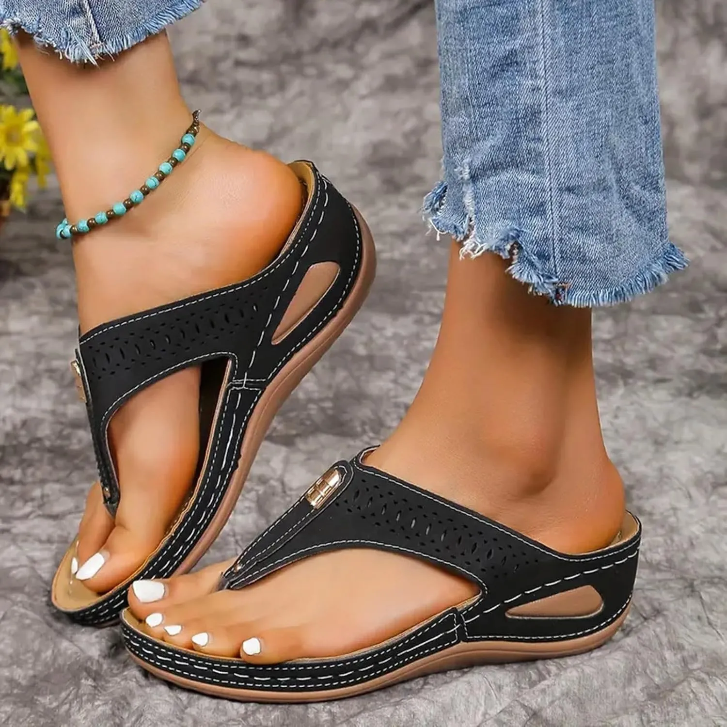 Summer Sandals for Women 2025 Trendy New Orthopedic Wedge Dressy Comfortable Arch Support Casual Slip on Flats Flip Flops for Women Ladies Beach Outdoor Slides Slippers Shoes