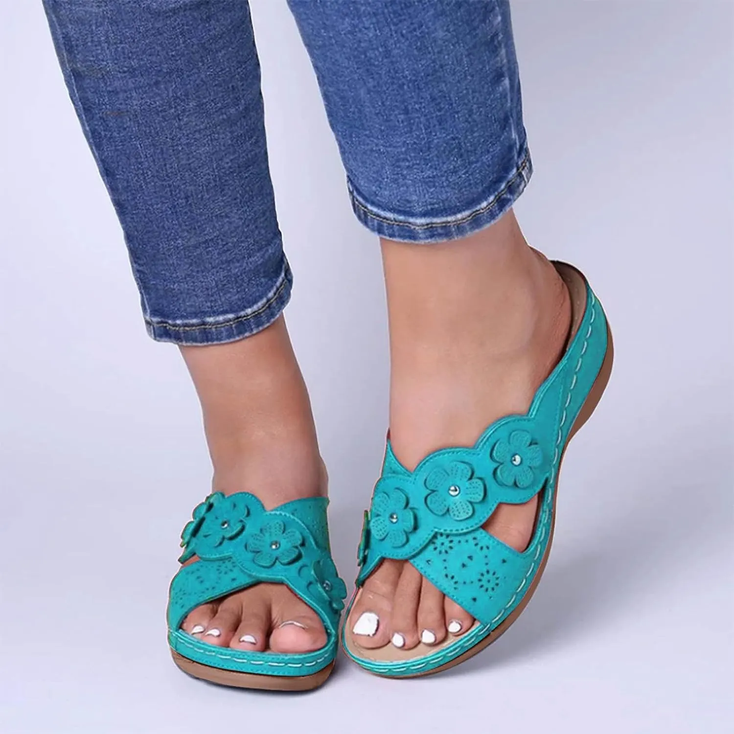 Summer Sandals for Women 2025 Trendy New Orthopedic Wedge Dressy Comfortable Arch Support Casual Slip on Flats Flip Flops for Women Ladies Beach Outdoor Slides Slippers Shoes