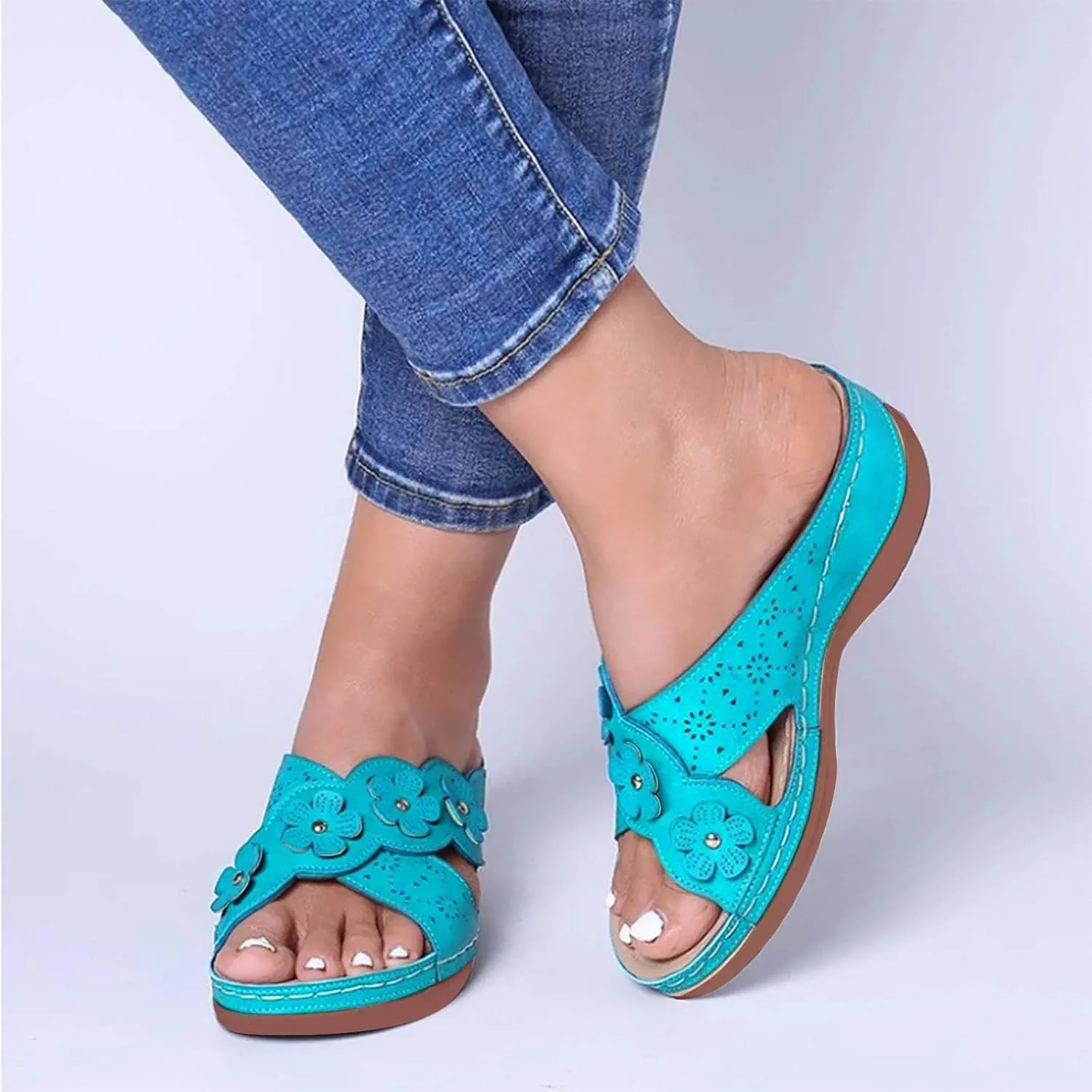 Summer Sandals for Women 2025 Trendy New Orthopedic Wedge Dressy Comfortable Arch Support Casual Slip on Flats Flip Flops for Women Ladies Beach Outdoor Slides Slippers Shoes